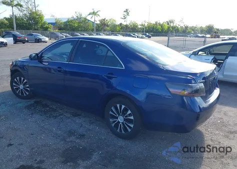 2009 Toyota Camry z USA, uszkodzony, nr VIN 4T1BE46K49U401269